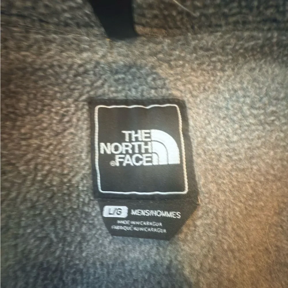 The North Face Men's Two-Tone Black and Gray Vest